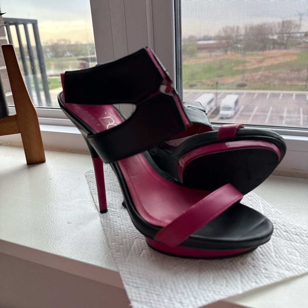 BCBG Black and Pink Strappy Heels